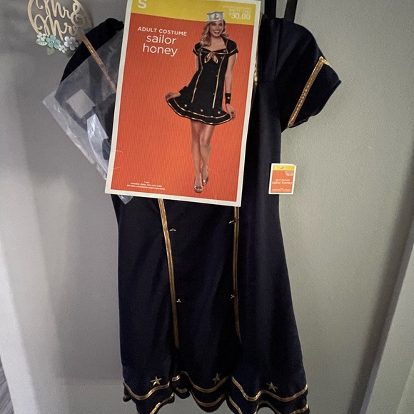 NWT Adult sailor honey costume - Picture 2 of 2